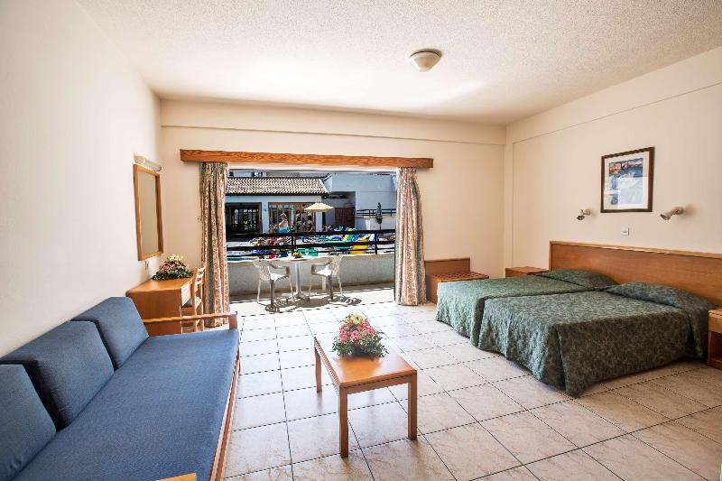 Anthea Hotel Apartments - Oda