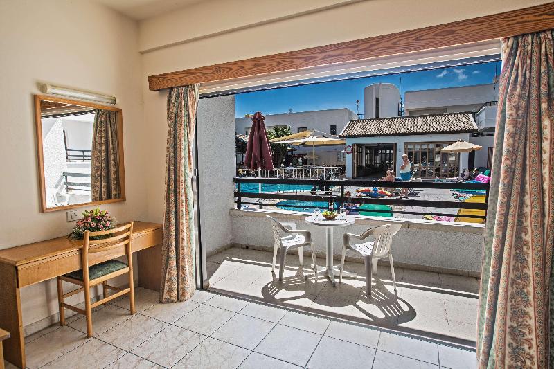 Anthea Hotel Apartments - Oda