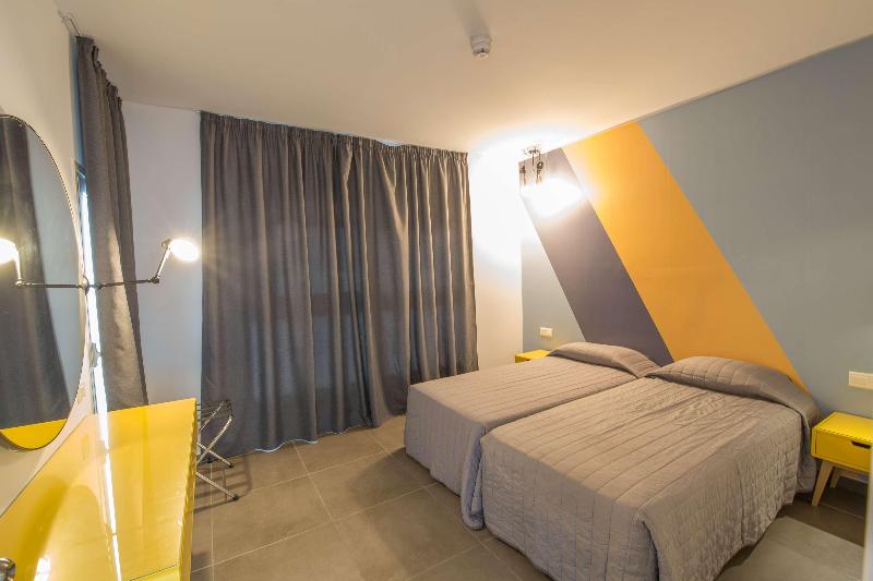 Anthea Hotel Apartments - Oda