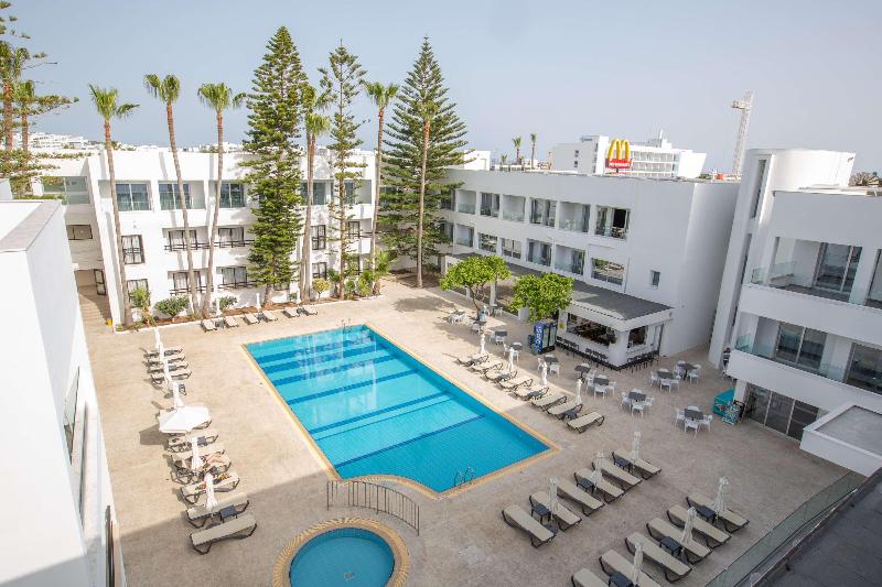 Anthea Hotel Apartments - Havuz