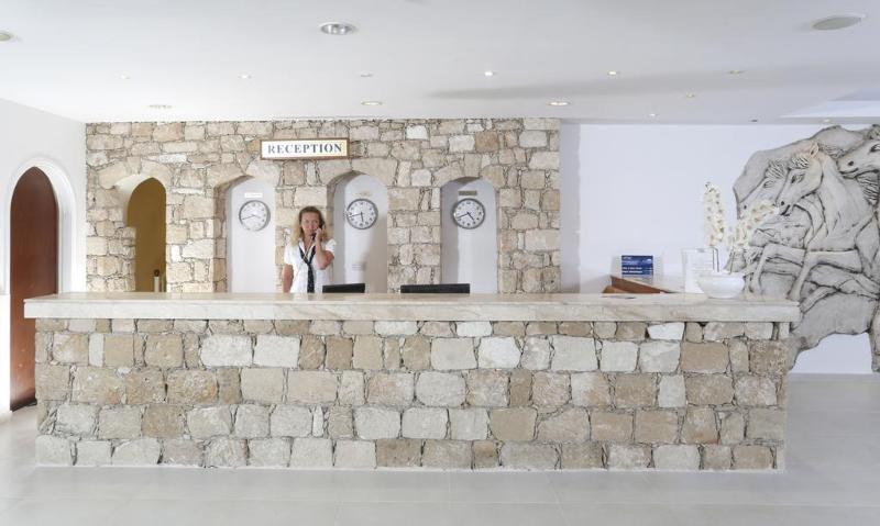 Kapetanios Aqua Resort - Lobi