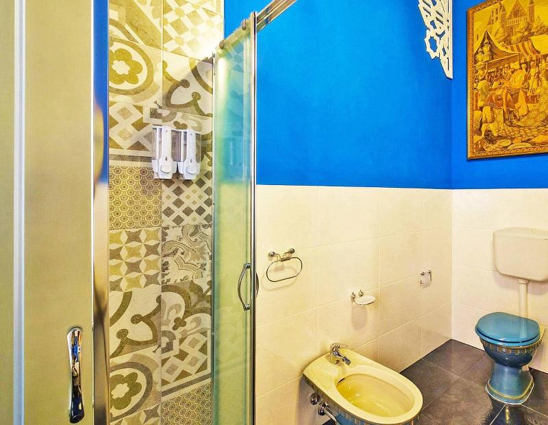 Hollywood Inn Palermo Rooms - Oda