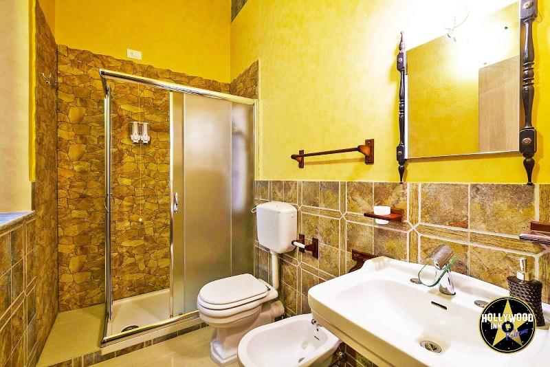Hollywood Inn Palermo Rooms - Oda