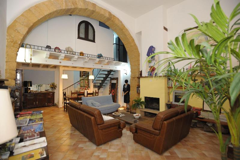 Arco Ubriaco - Lobi