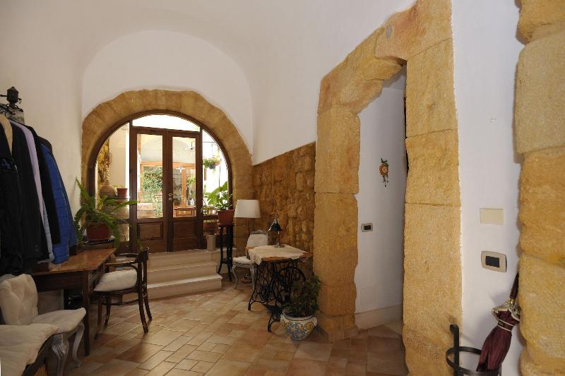 Arco Ubriaco - Lobi