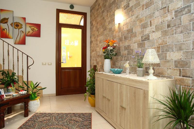 Coralia Bed And Breakfast - Lobi