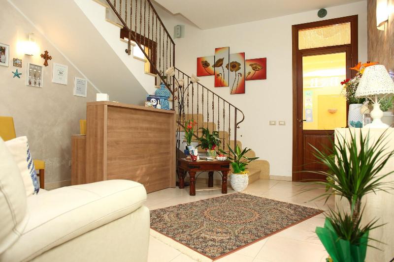 Coralia Bed And Breakfast - Lobi