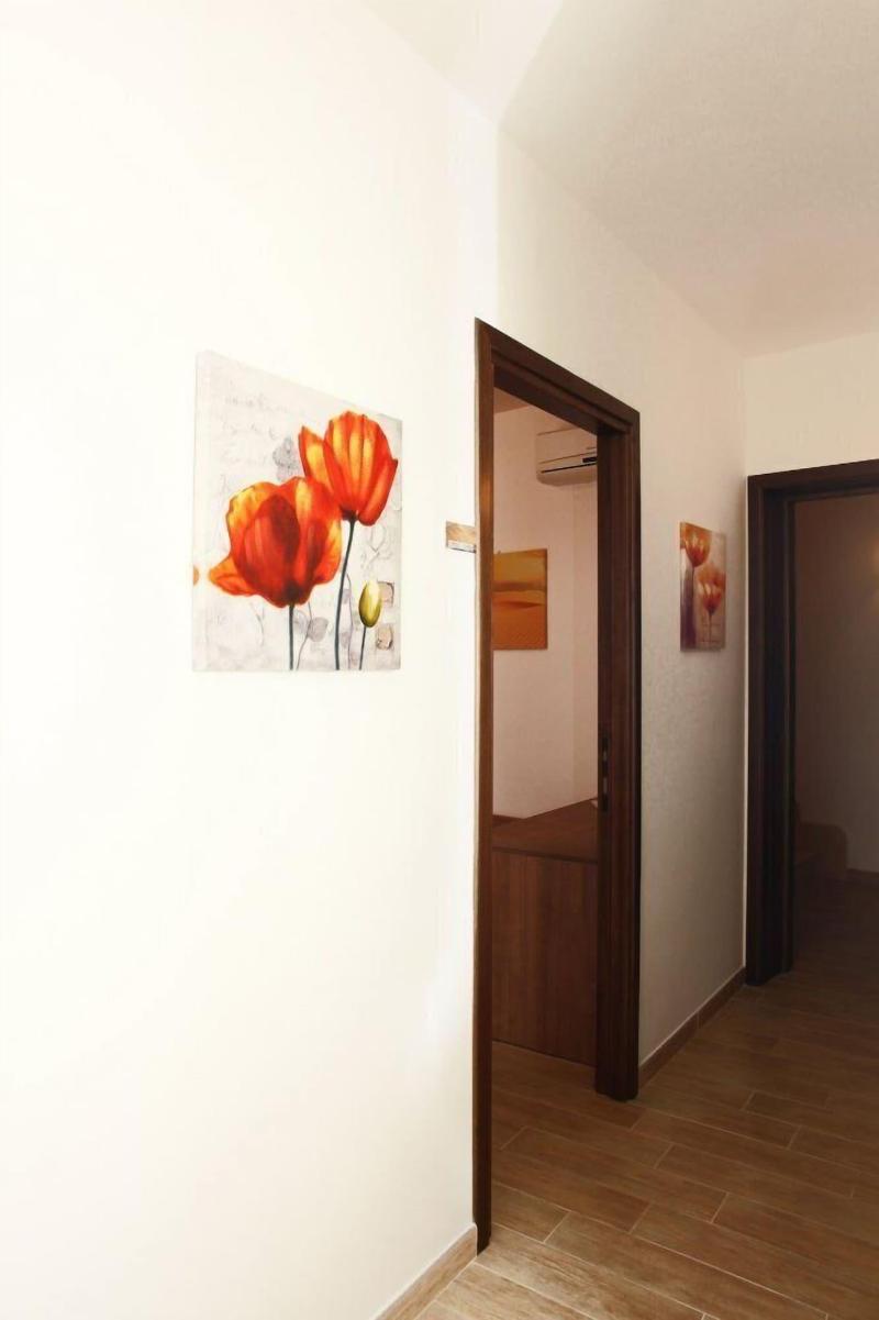Coralia Bed And Breakfast - Lobi
