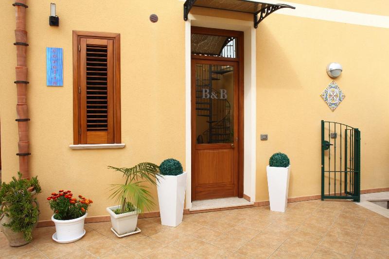 Coralia Bed And Breakfast - Genel