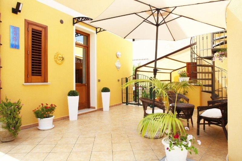 Coralia Bed And Breakfast - Genel