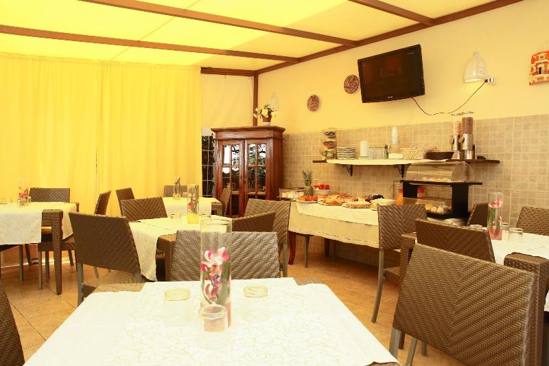 Coralia Bed And Breakfast - Restoran