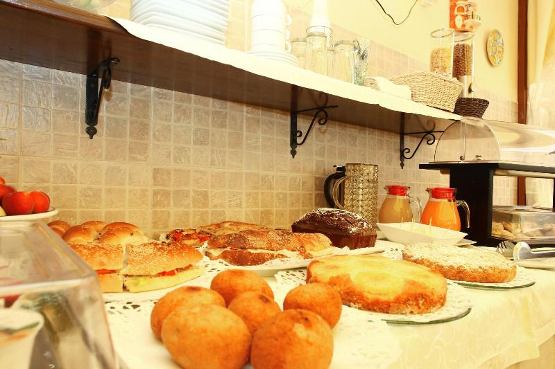 Coralia Bed And Breakfast - Restoran