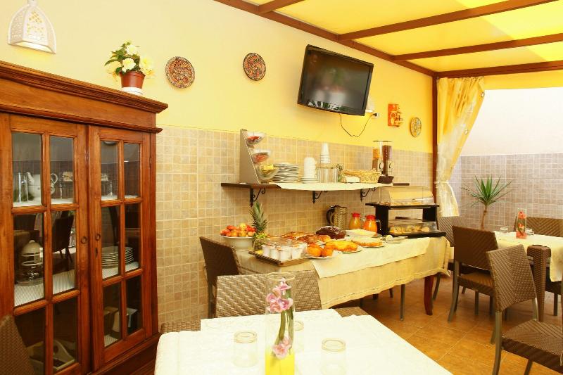 Coralia Bed And Breakfast - Restoran