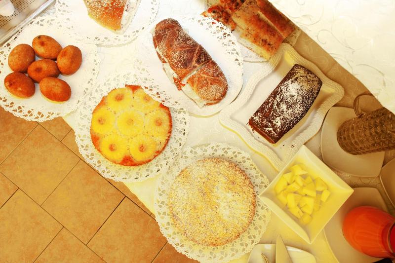 Coralia Bed And Breakfast - Restoran