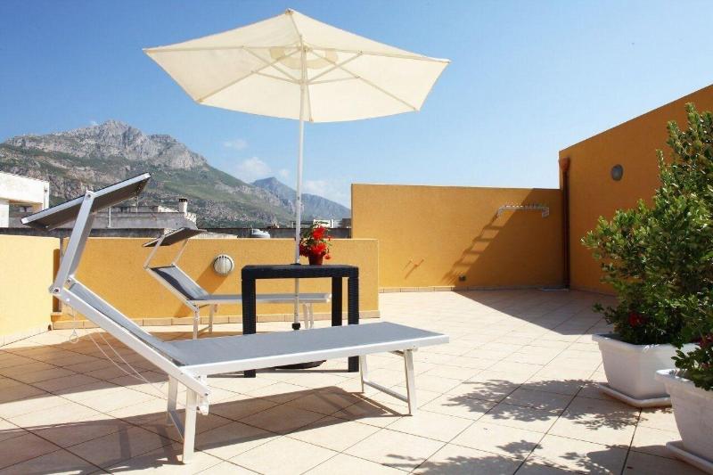 Coralia Bed And Breakfast - Teras