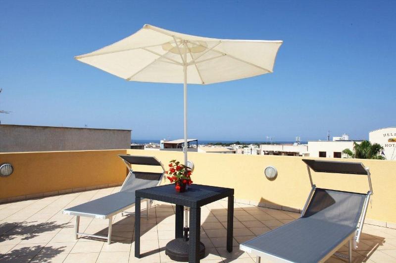 Coralia Bed And Breakfast - Teras