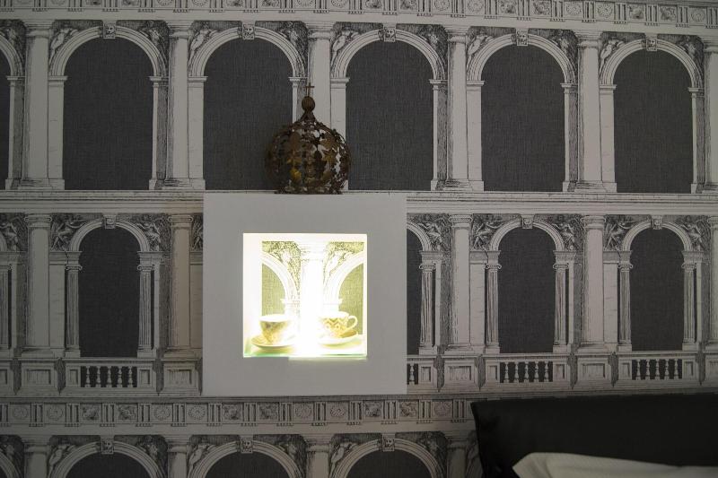 Domus Deorum Deluxe - Oda