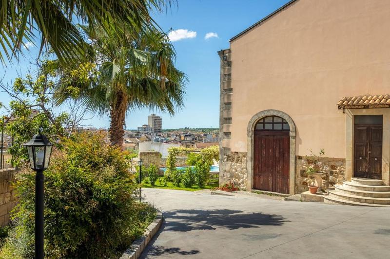 Villa Rosaria - Genel