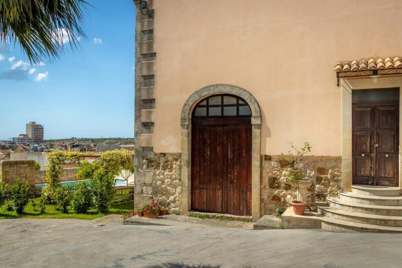 Villa Rosaria - Genel
