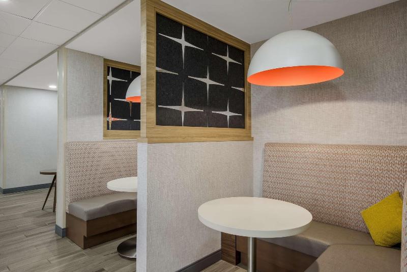 Hampton Inn Linden - Restoran
