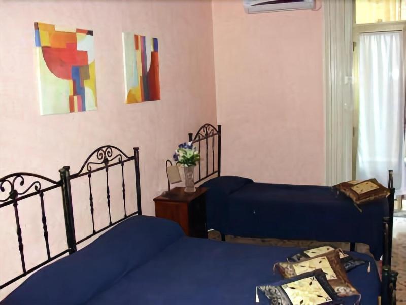 Teatro Bellini - Bed & Breakfast - Oda