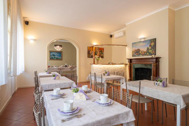 Villa Domus Salento Suites & Rooms - Restoran
