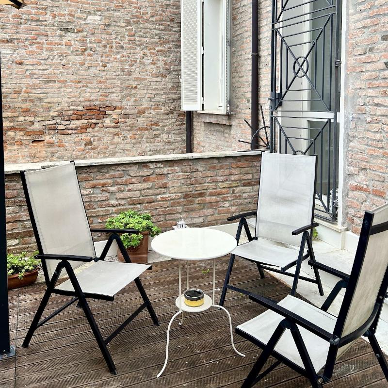 Avanguardia Suite Ferrara - Oda