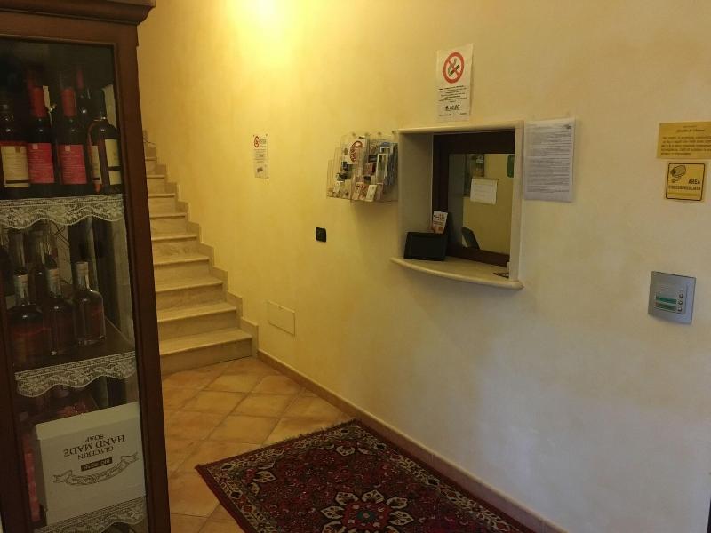 Bed And Breakfast Giardini Di Marzo - Lobi