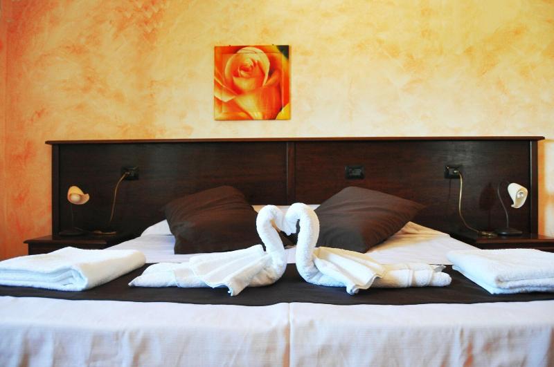 Bed And Breakfast Giardini Di Marzo - Oda
