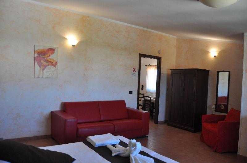 Bed And Breakfast Giardini Di Marzo - Oda