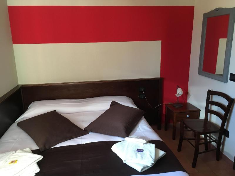 Bed And Breakfast Giardini Di Marzo - Oda
