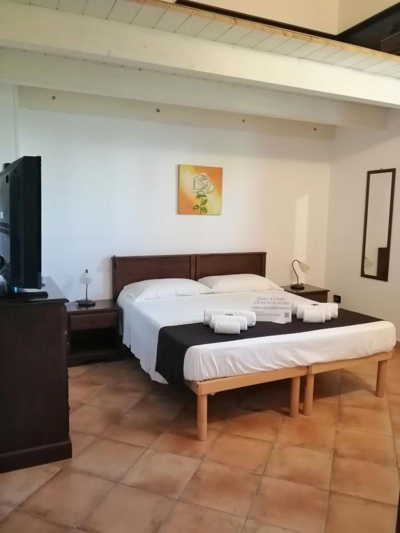 Bed And Breakfast Giardini Di Marzo - Oda