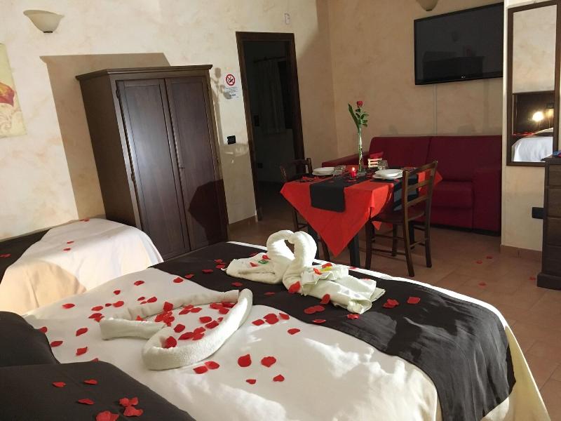 Bed And Breakfast Giardini Di Marzo - Oda