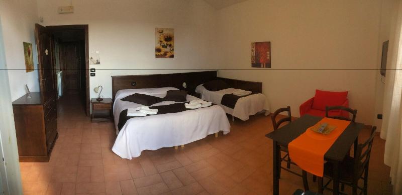 Bed And Breakfast Giardini Di Marzo - Oda