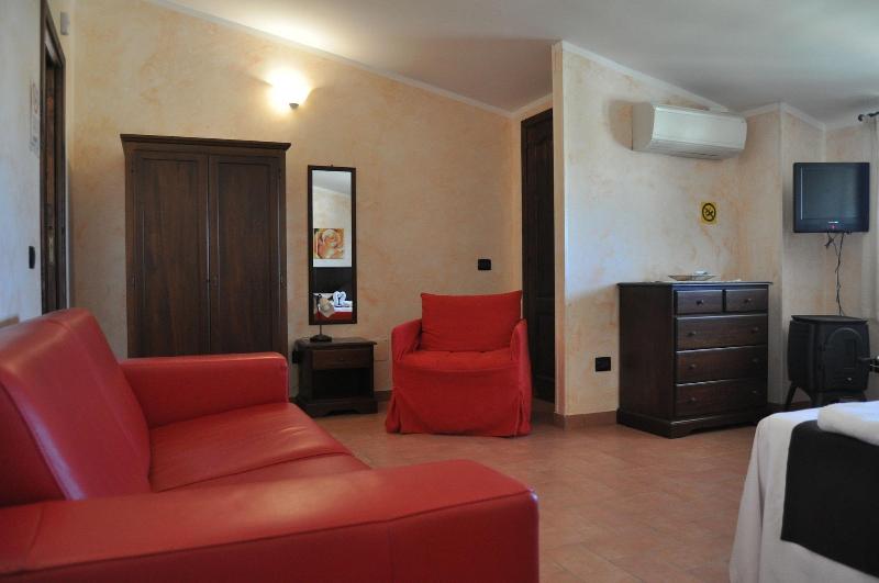 Bed And Breakfast Giardini Di Marzo - Oda