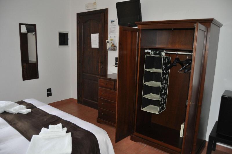 Bed And Breakfast Giardini Di Marzo - Oda