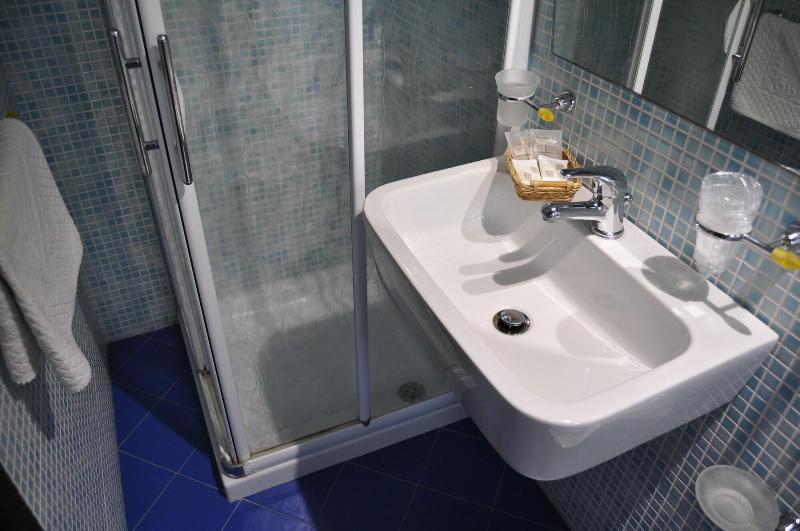 Bed And Breakfast Giardini Di Marzo - Oda