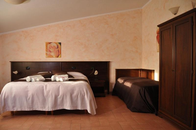 Bed And Breakfast Giardini Di Marzo - Oda