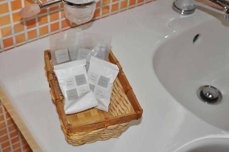 Bed And Breakfast Giardini Di Marzo - Oda