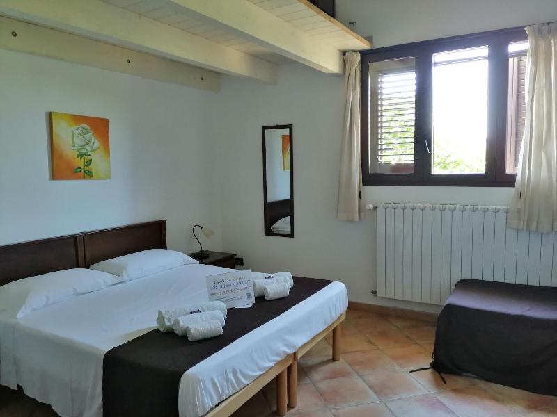 Bed And Breakfast Giardini Di Marzo - Oda