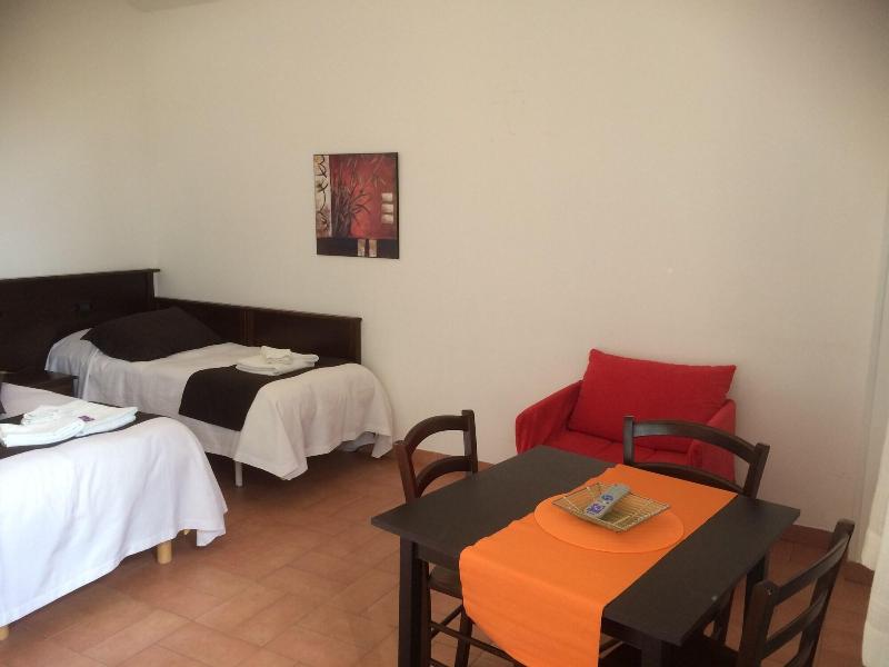 Bed And Breakfast Giardini Di Marzo - Oda