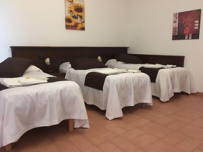 Bed And Breakfast Giardini Di Marzo - Oda