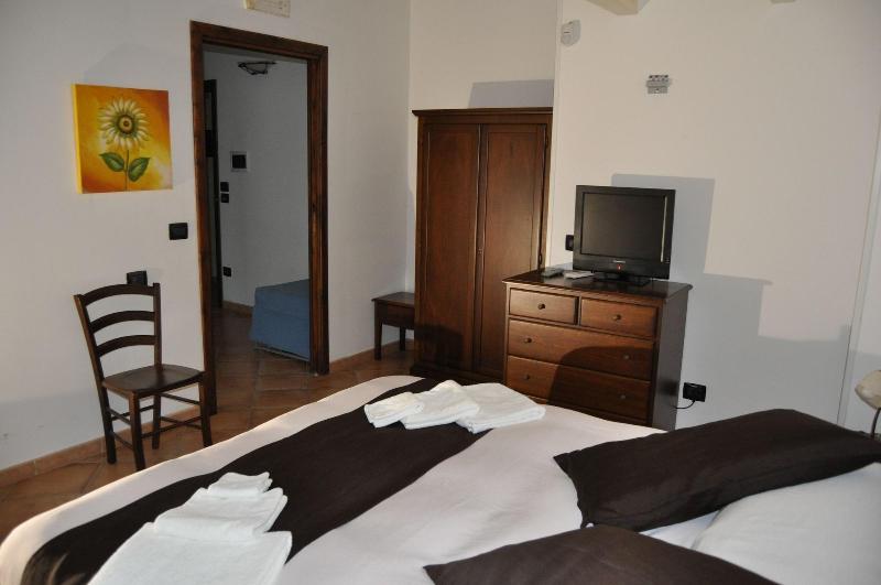 Bed And Breakfast Giardini Di Marzo - Oda