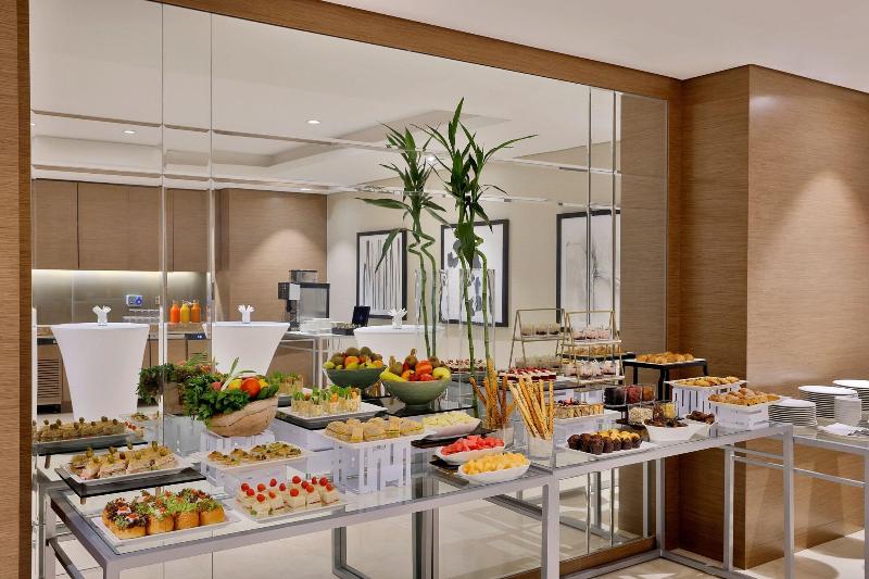 Courtyard By Marriott Riyadh Northern Ring Road - Toplantı