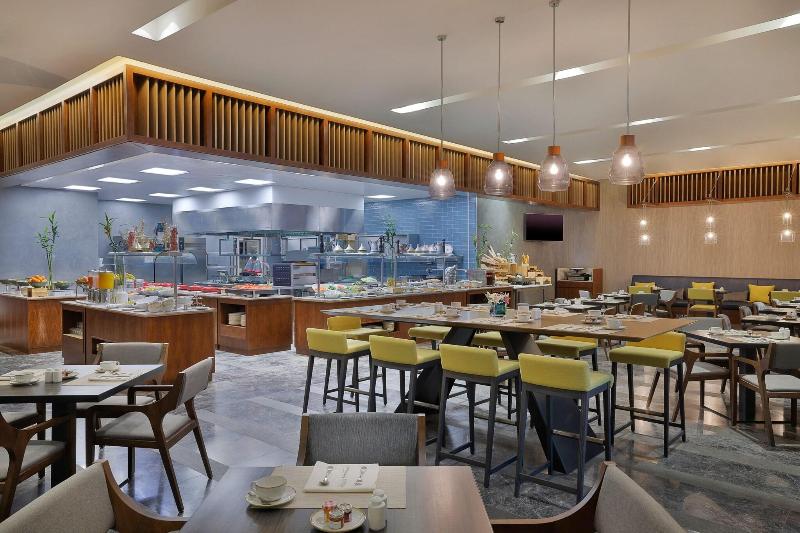 Courtyard By Marriott Riyadh Northern Ring Road - Restoran
