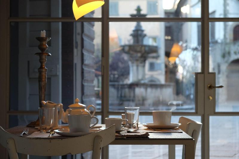 B&B A Piazza del Gesù - Restoran