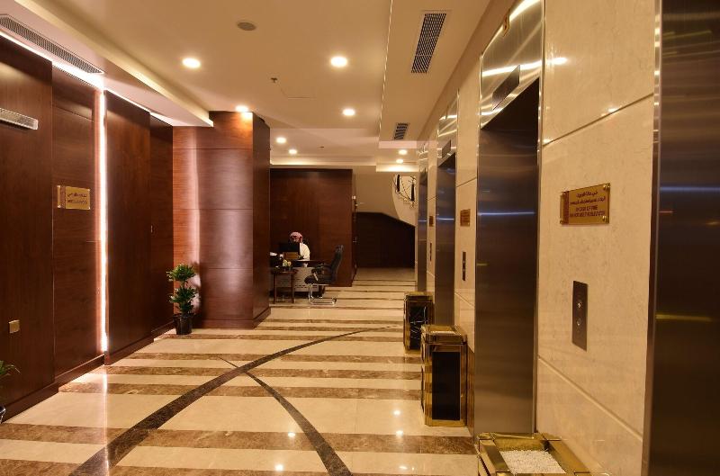 Zaha Hotel - Lobi
