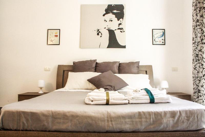 Salotto Piramide B&B - Oda