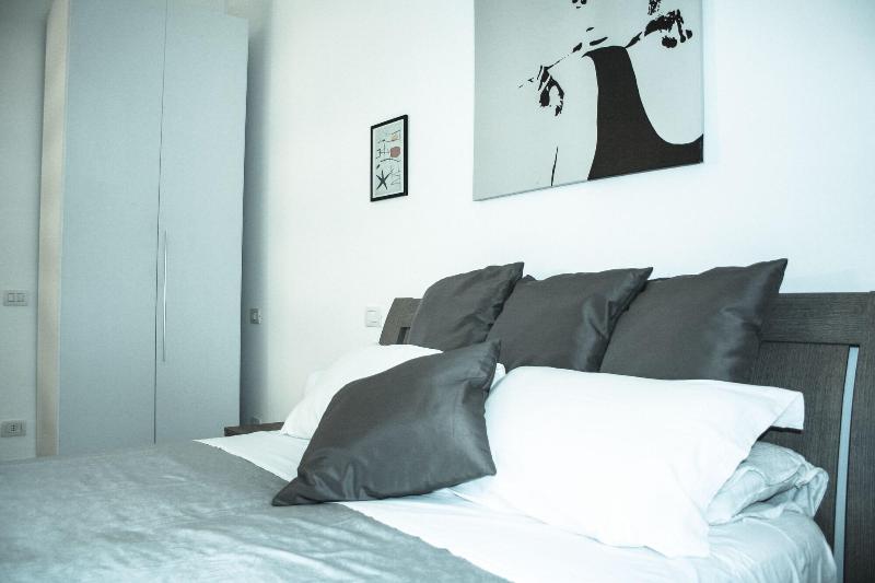 Salotto Piramide B&B - Oda