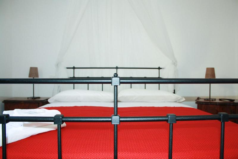 Salotto Piramide B&B - Oda